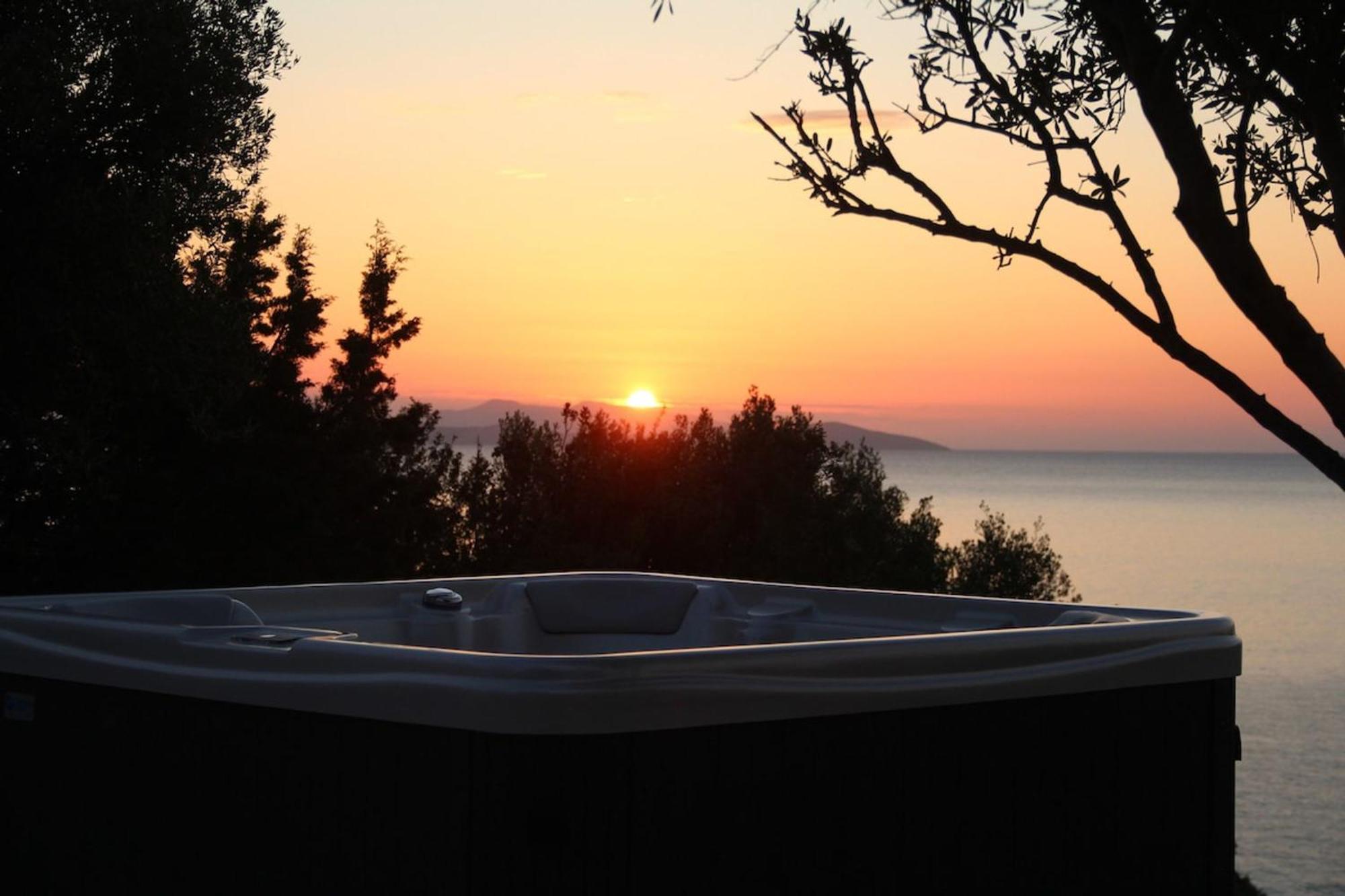 Villa Rouvis With Outdoor Hot Tub Ligaridia Exterior photo